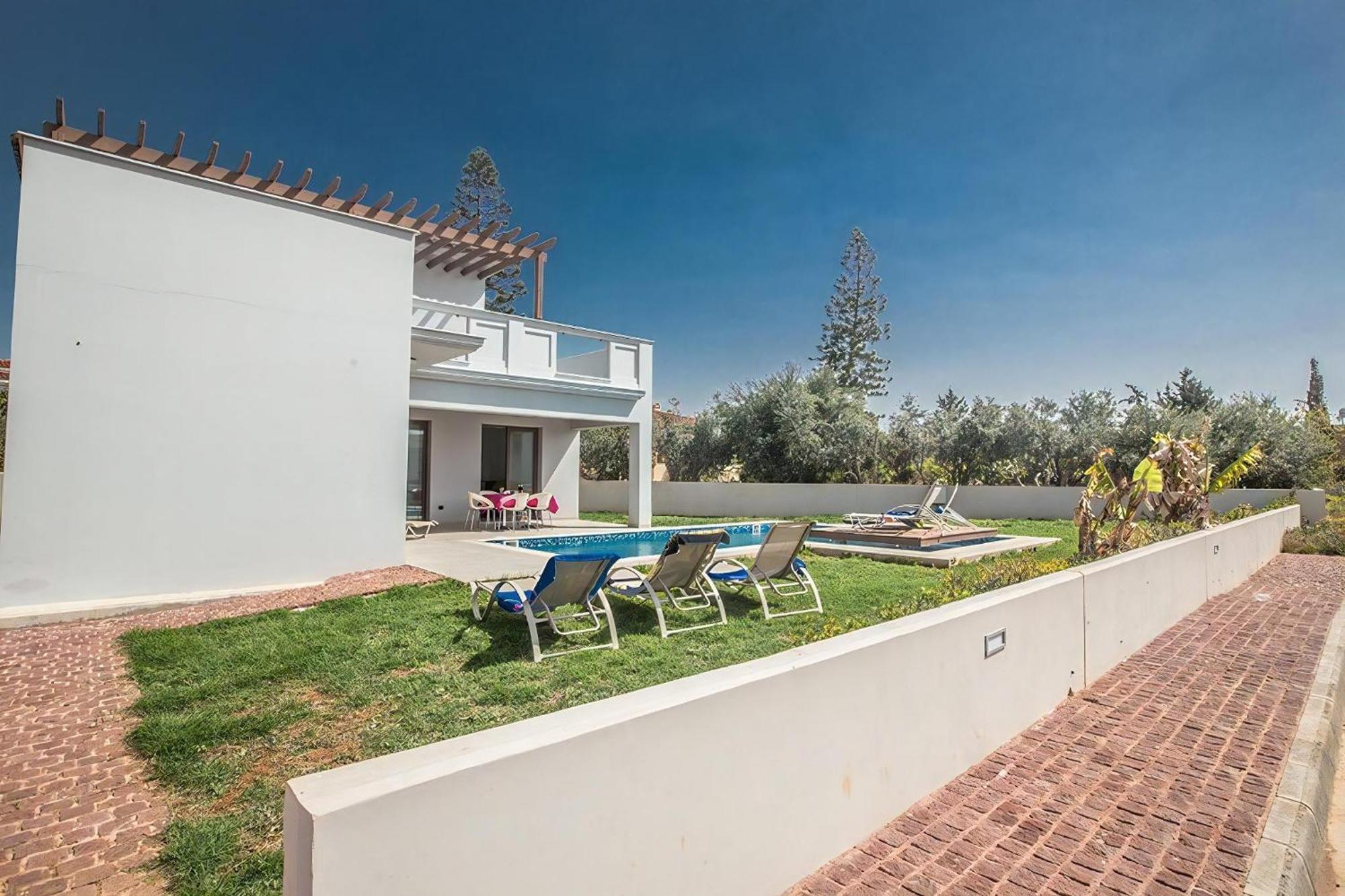 Petreris Enas - Stunning 3 Bedroom With Pool - Short Walk To Nissi Avenue Villa